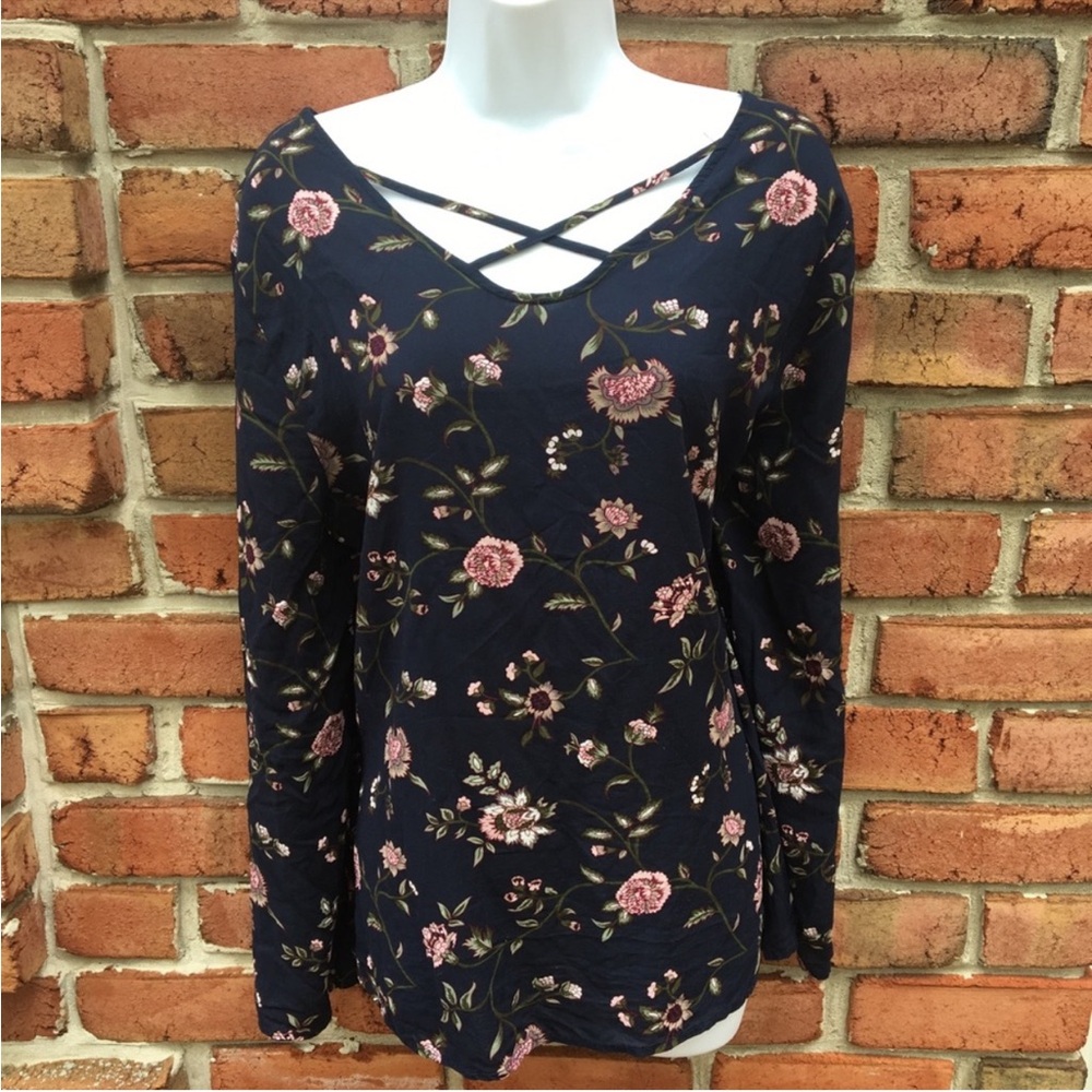 FADED GLORY Floral Blouse with flare sleeve